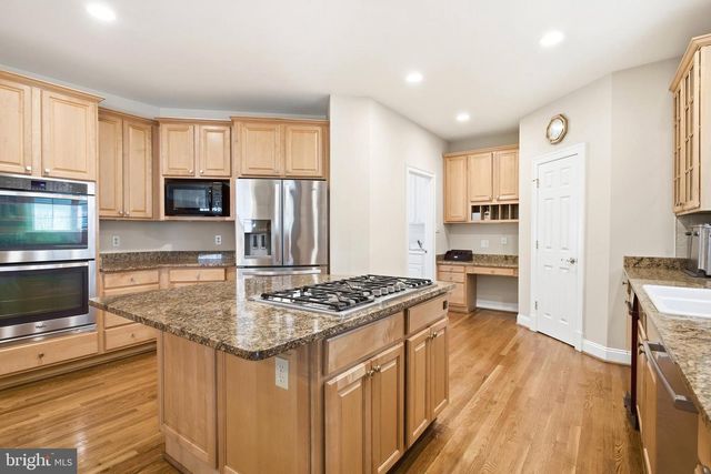 9005 LITTLETON ST, Fairfax, VA 22032