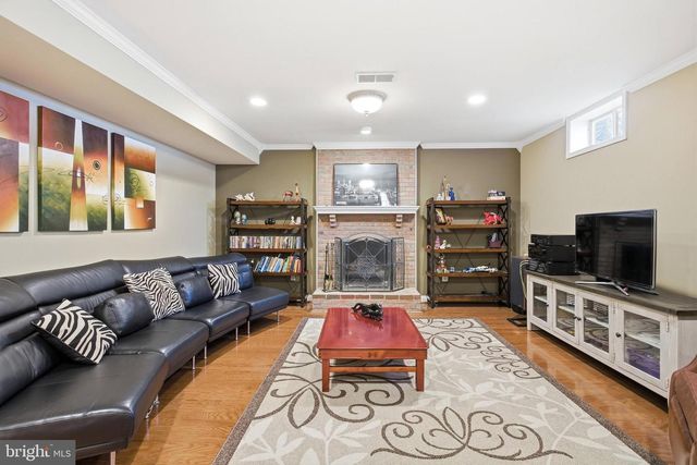 9005 LITTLETON ST, Fairfax, VA 22032