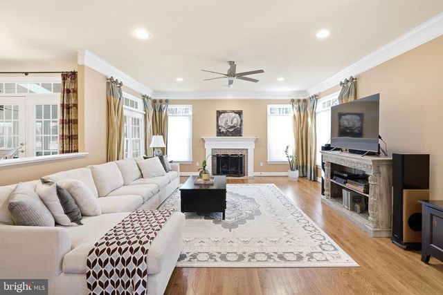 9005 LITTLETON ST, Fairfax, VA 22032