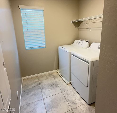 10652 Glowing Dawn Avenue, Las Vegas, NV 89135