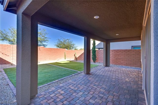 10652 Glowing Dawn Avenue, Las Vegas, NV 89135
