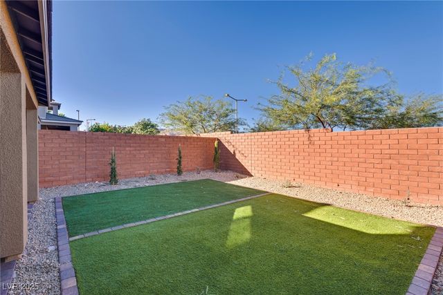 10652 Glowing Dawn Avenue, Las Vegas, NV 89135