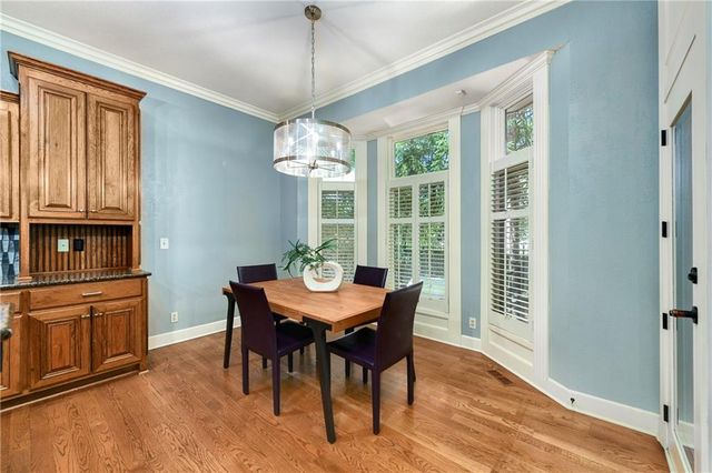 5404 W 124th Terrace, Leawood, KS 66209