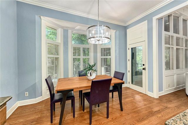 5404 W 124th Terrace, Leawood, KS 66209