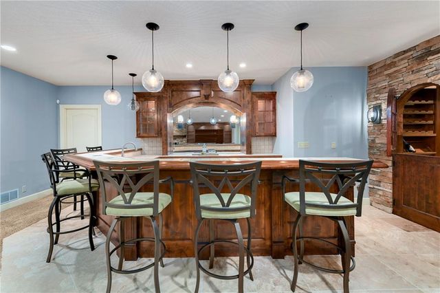 5404 W 124th Terrace, Leawood, KS 66209