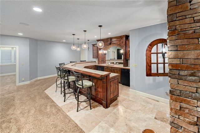 5404 W 124th Terrace, Leawood, KS 66209