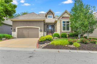 5404 W 124th Terrace, Leawood, KS 66209