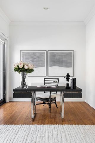 7430 SW 66th St, Miami, FL 33143