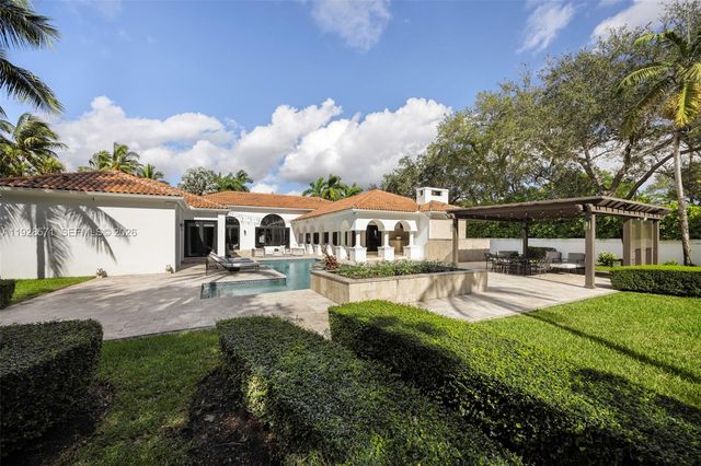 7430 SW 66th St, Miami, FL 33143