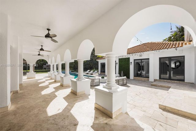 7430 SW 66th St, Miami, FL 33143