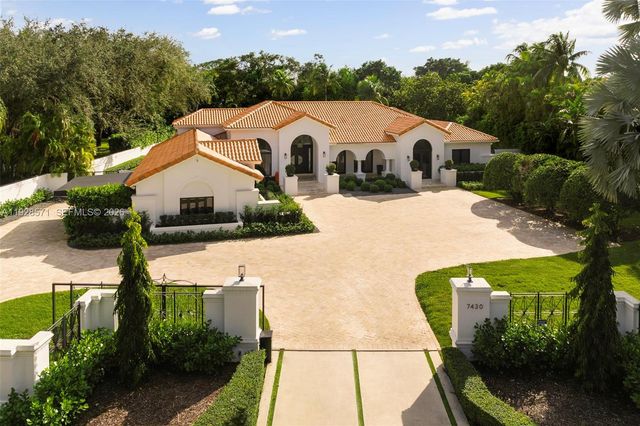 7430 SW 66th St, Miami, FL 33143