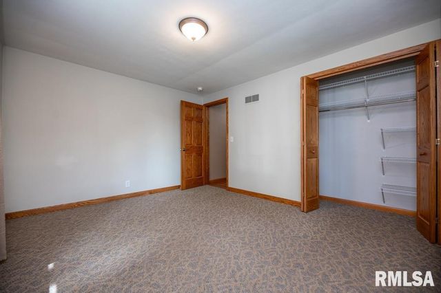 1412 N 4TH Street, Pekin, IL 61554