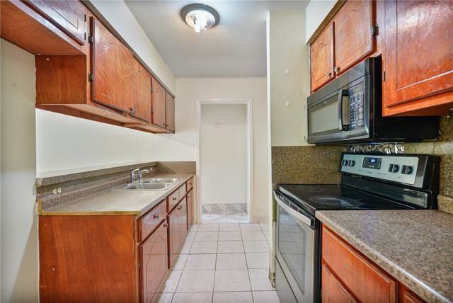 126 Cactus St, Robstown, TX 78380