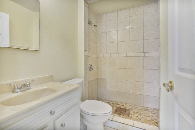 126 Cactus St, Robstown, TX 78380