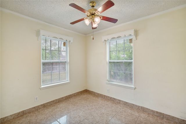 126 Cactus St, Robstown, TX 78380