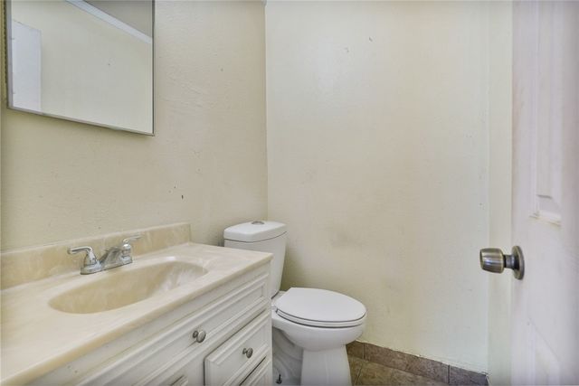 126 Cactus St, Robstown, TX 78380
