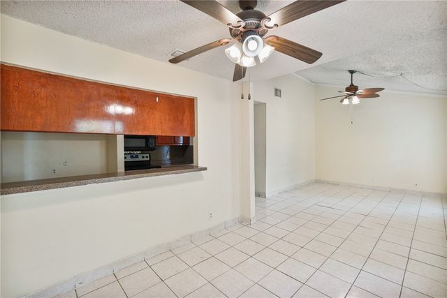 126 Cactus St, Robstown, TX 78380