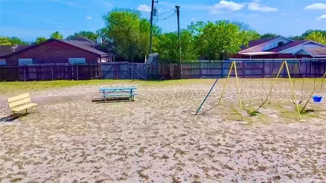 126 Cactus St, Robstown, TX 78380
