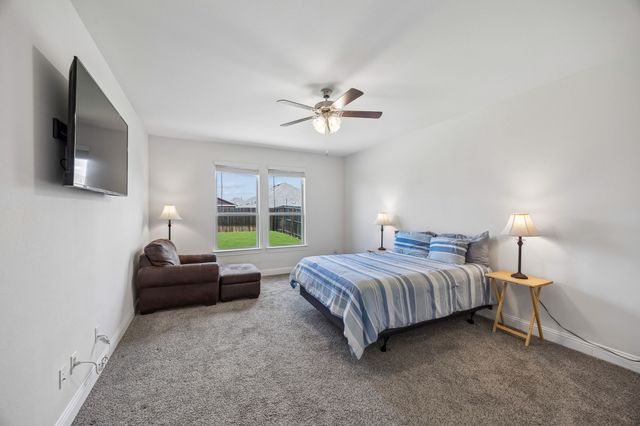 11233 Gold Pan Trail, Aubrey, TX 76227