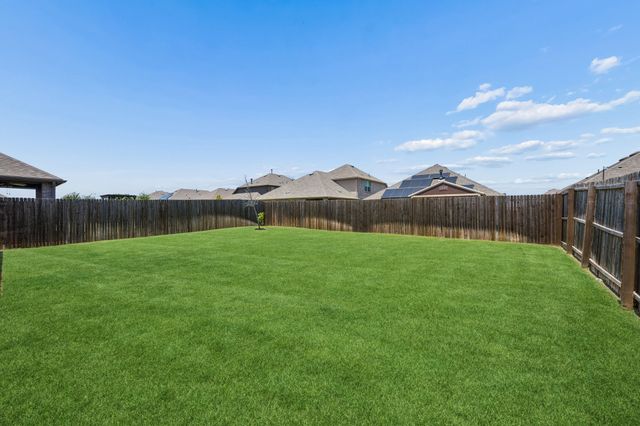 11233 Gold Pan Trail, Aubrey, TX 76227