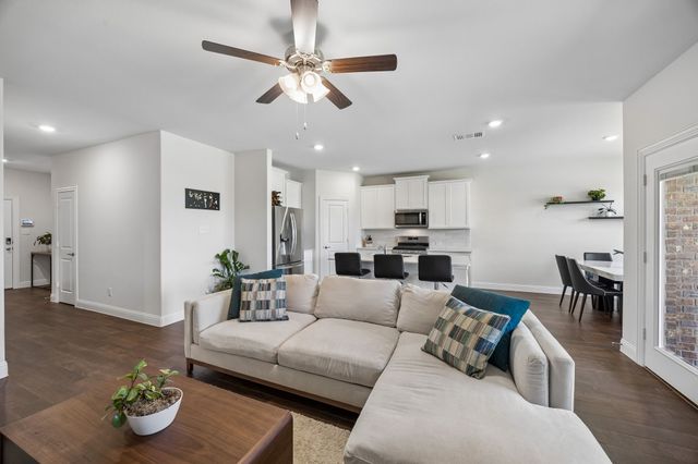 11233 Gold Pan Trail, Aubrey, TX 76227
