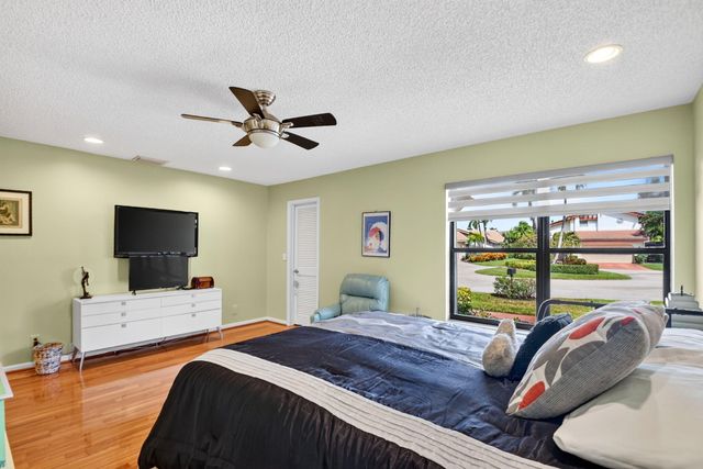5791 Lakeview Mews Place, Boynton Beach, FL 33437