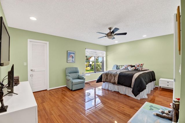 5791 Lakeview Mews Place, Boynton Beach, FL 33437
