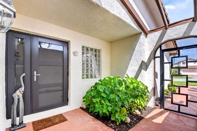 5791 Lakeview Mews Place, Boynton Beach, FL 33437