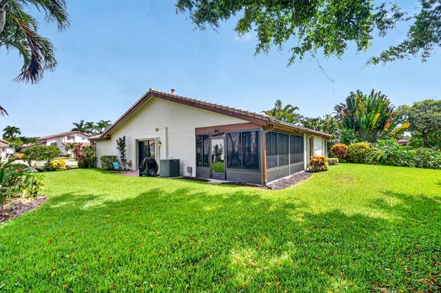 5791 Lakeview Mews Place, Boynton Beach, FL 33437