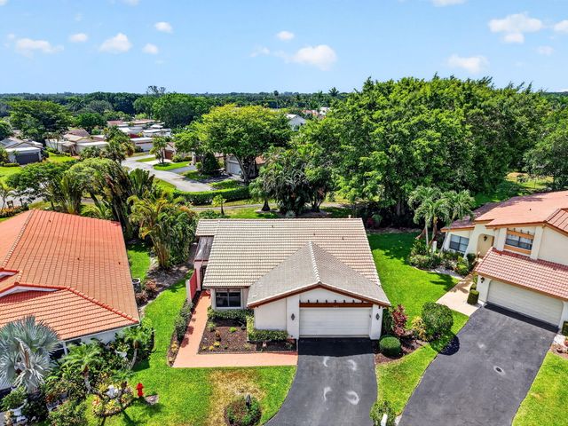5791 Lakeview Mews Place, Boynton Beach, FL 33437