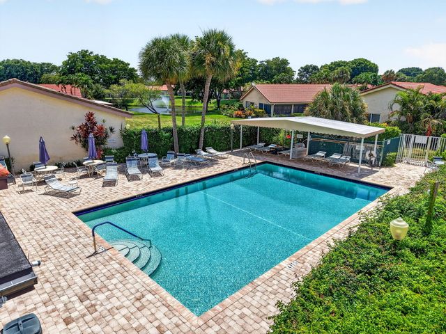 5791 Lakeview Mews Place, Boynton Beach, FL 33437
