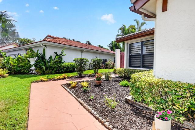 5791 Lakeview Mews Place, Boynton Beach, FL 33437