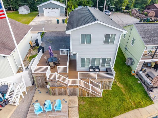 1430 N Shore Drive, Rome City, IN 46784