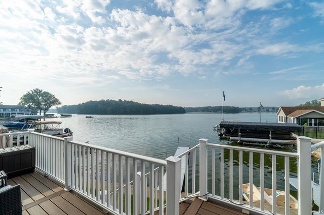 1430 N Shore Drive, Rome City, IN 46784