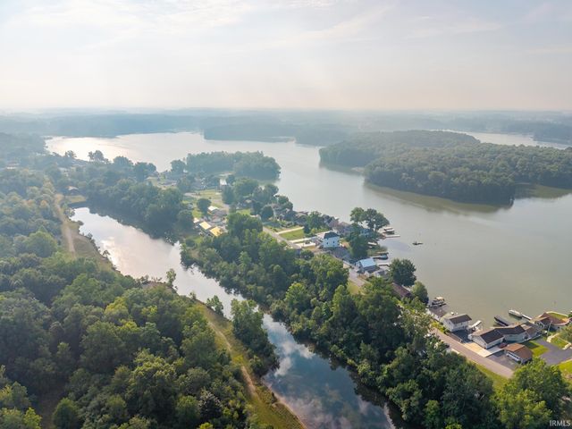 1430 N Shore Drive, Rome City, IN 46784