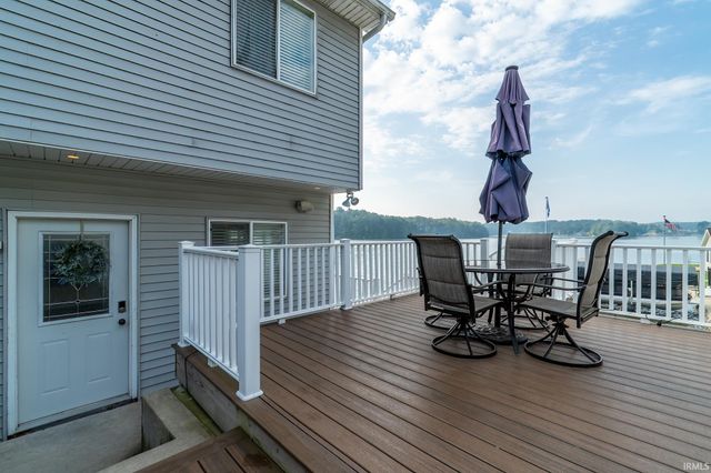 1430 N Shore Drive, Rome City, IN 46784