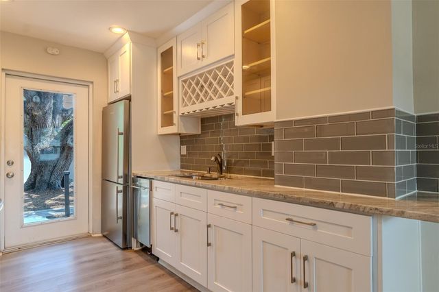 721 38TH AVENUE N, St Petersburg, FL 33704