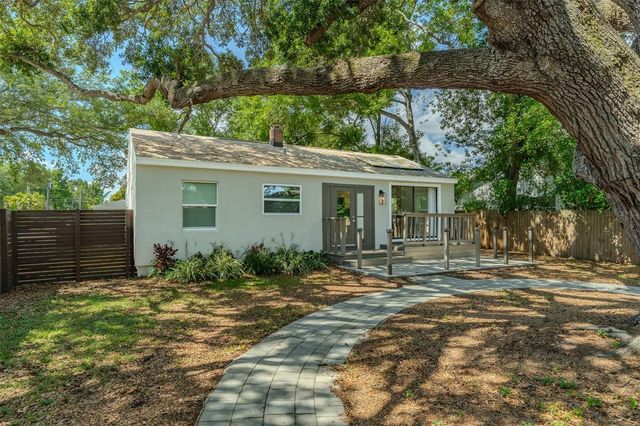 721 38TH AVENUE N, St Petersburg, FL 33704