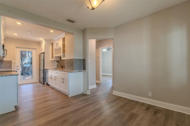 721 38TH AVENUE N, St Petersburg, FL 33704