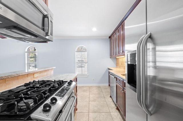 407 E 45th ST 108, Austin, TX 78751