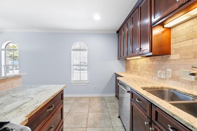 407 E 45th ST 108, Austin, TX 78751