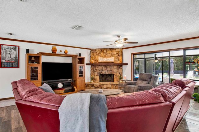 16531 Innerarity Pt Rd, Pensacola, FL 32507