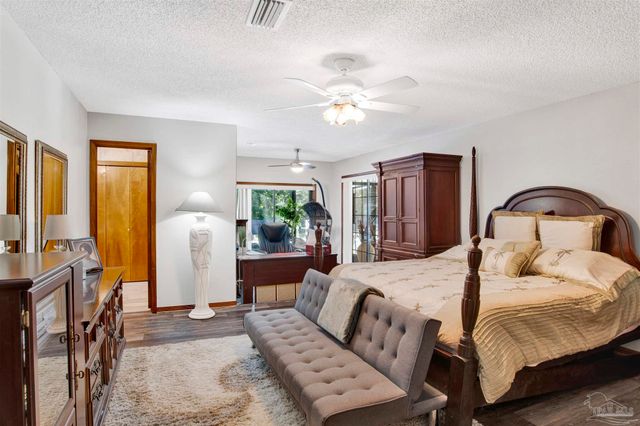 16531 Innerarity Pt Rd, Pensacola, FL 32507