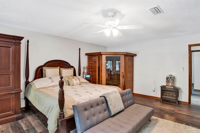 16531 Innerarity Pt Rd, Pensacola, FL 32507