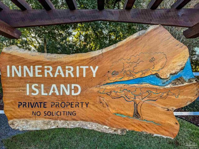 16531 Innerarity Pt Rd, Pensacola, FL 32507