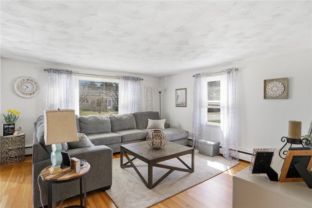 514 Killingly Street, Johnston, RI 02919