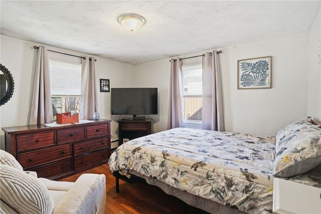 514 Killingly Street, Johnston, RI 02919