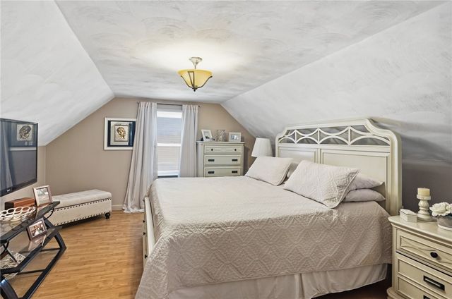 514 Killingly Street, Johnston, RI 02919