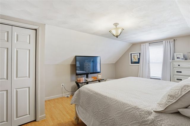 514 Killingly Street, Johnston, RI 02919