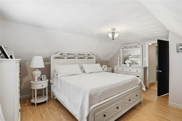 514 Killingly Street, Johnston, RI 02919